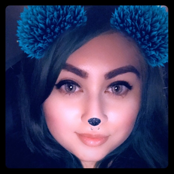 Meet your Posher, Vanessa - Picture 1 of 1